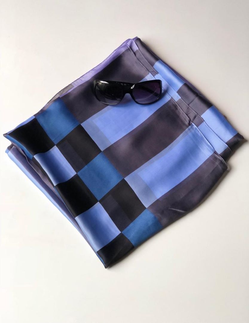 Elegant Silk Feel Scarf / Hijab