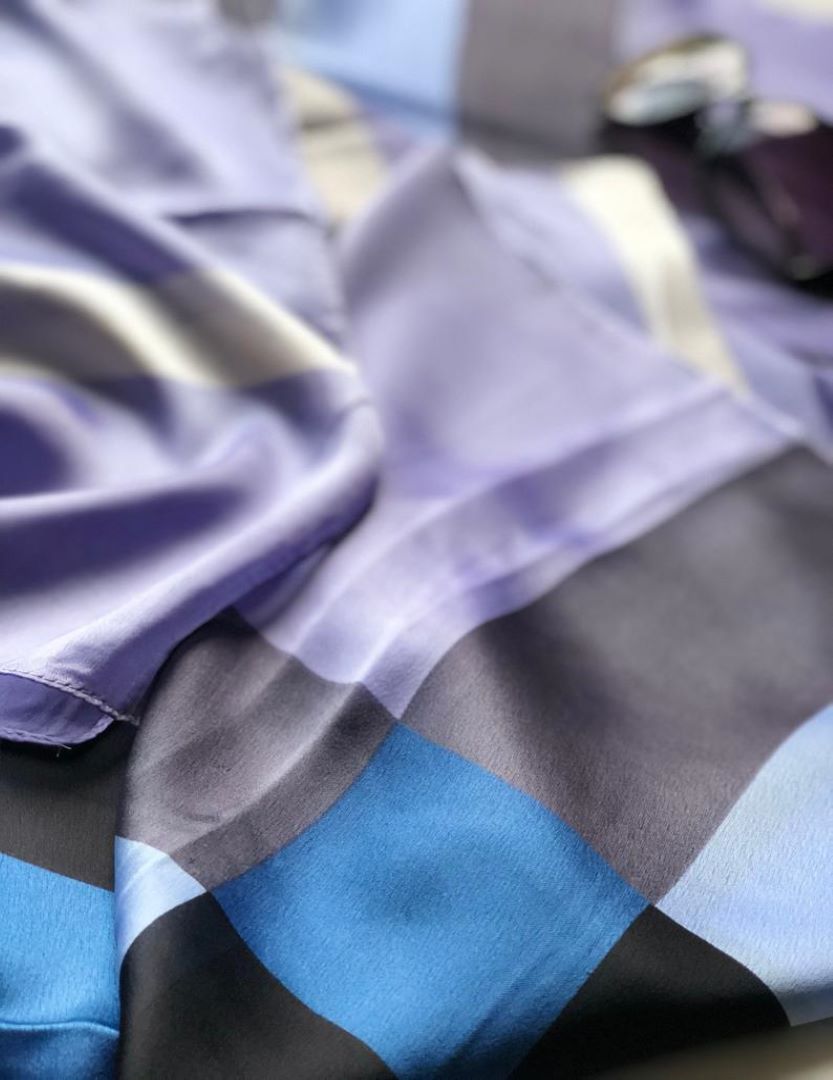 Elegant Silk Feel Scarf / Hijab