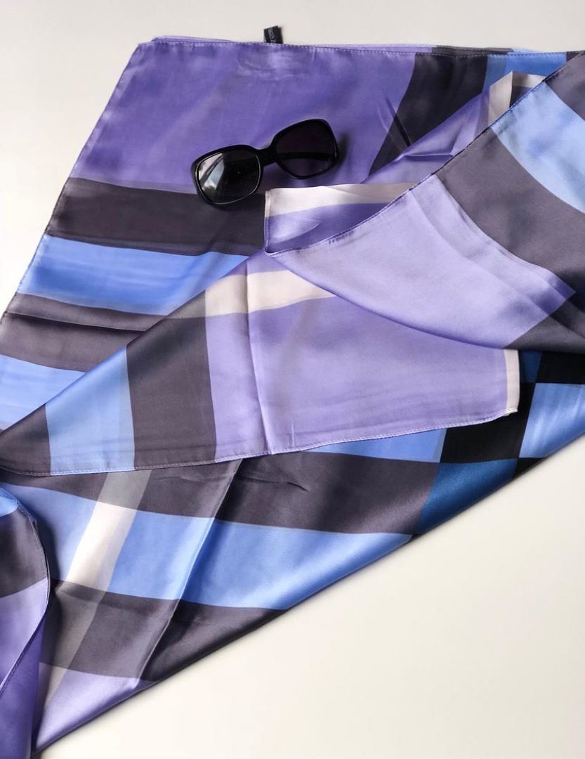 Elegant Silk Feel Scarf / Hijab